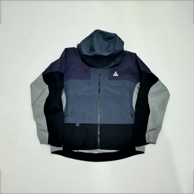 NikeACG系列连帽夹克外套