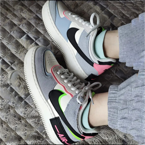 Nike马卡龙解构系带女子