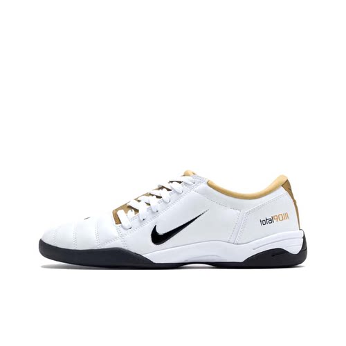 Nike白金色男款低帮足球鞋