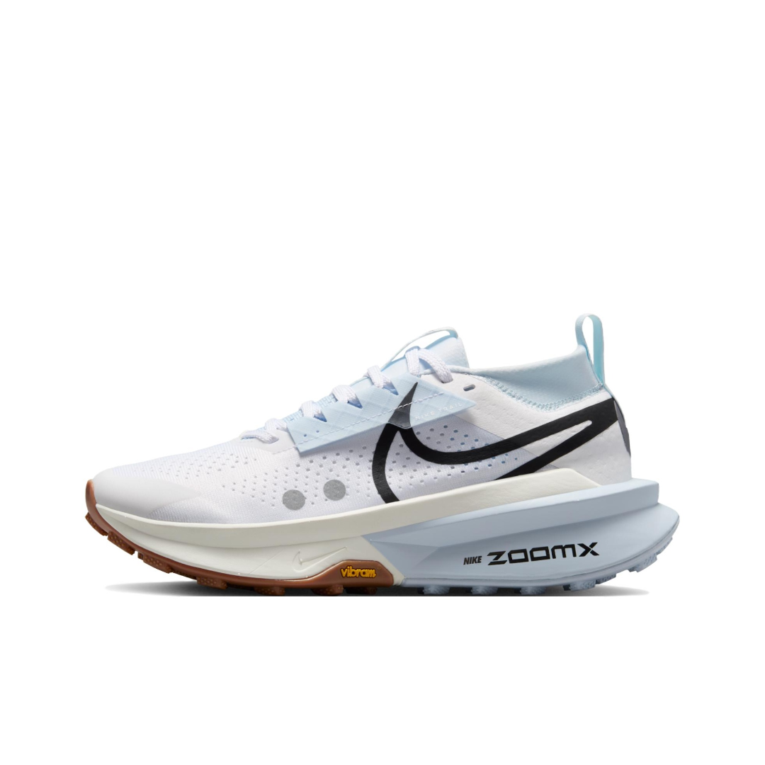 Nike白色女款跑步鞋