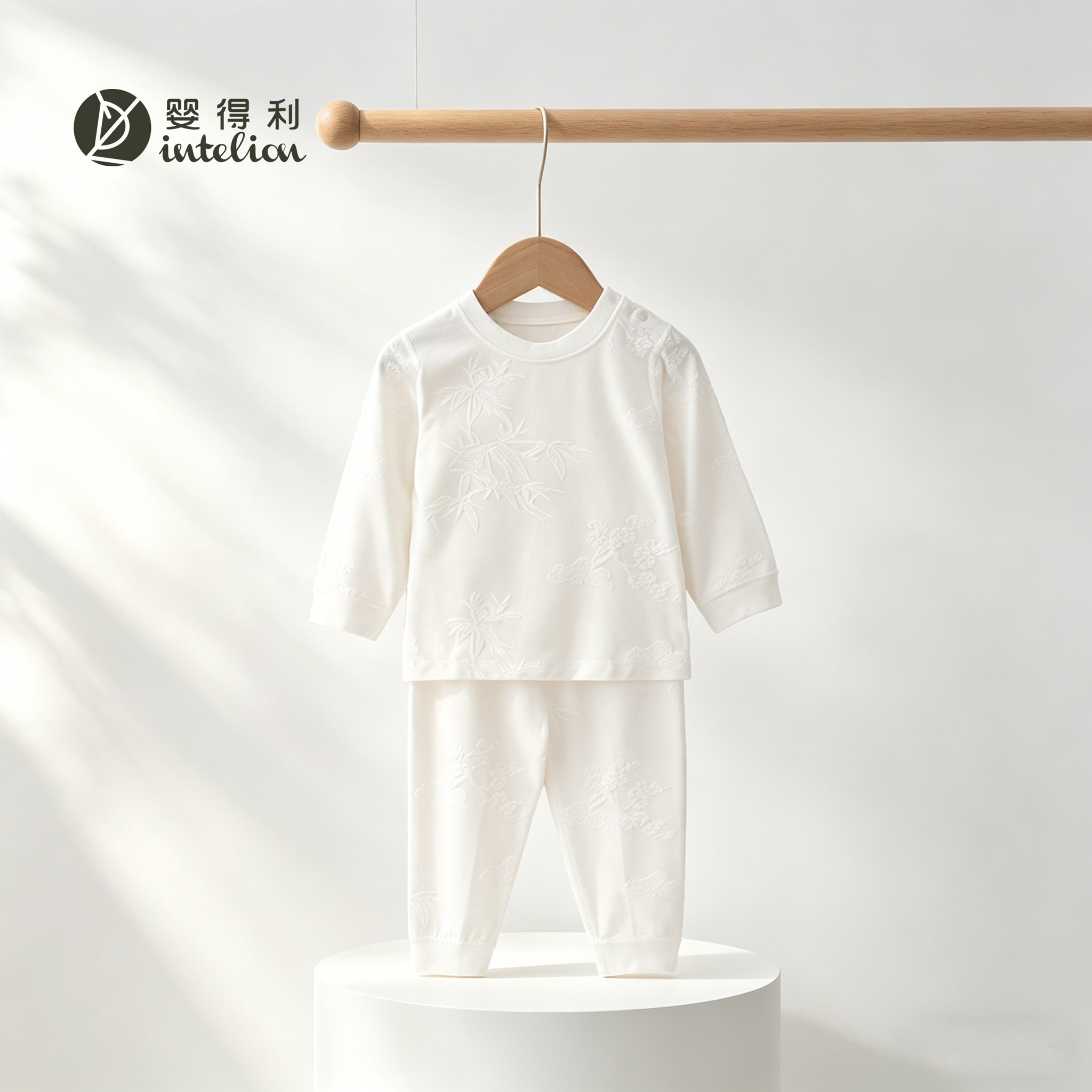 婴得利莫代尔宝宝家居服套装图片