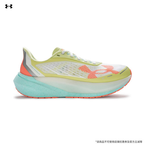 轻盈透气,柔软贴合,稳固支撑,稳健抓地