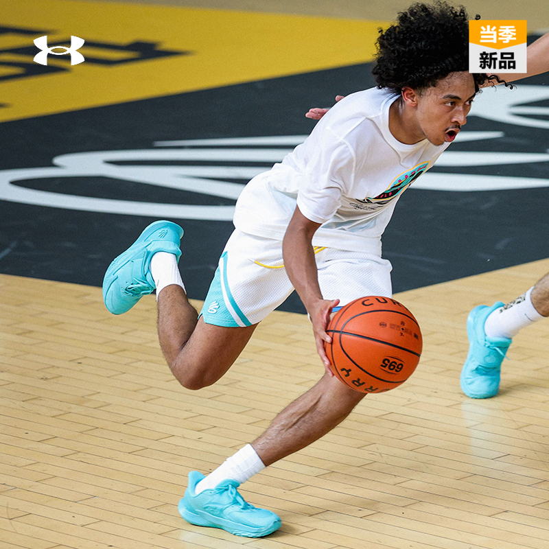 舒适包裹,稳固贴合,缓震回弹,稳健抓地