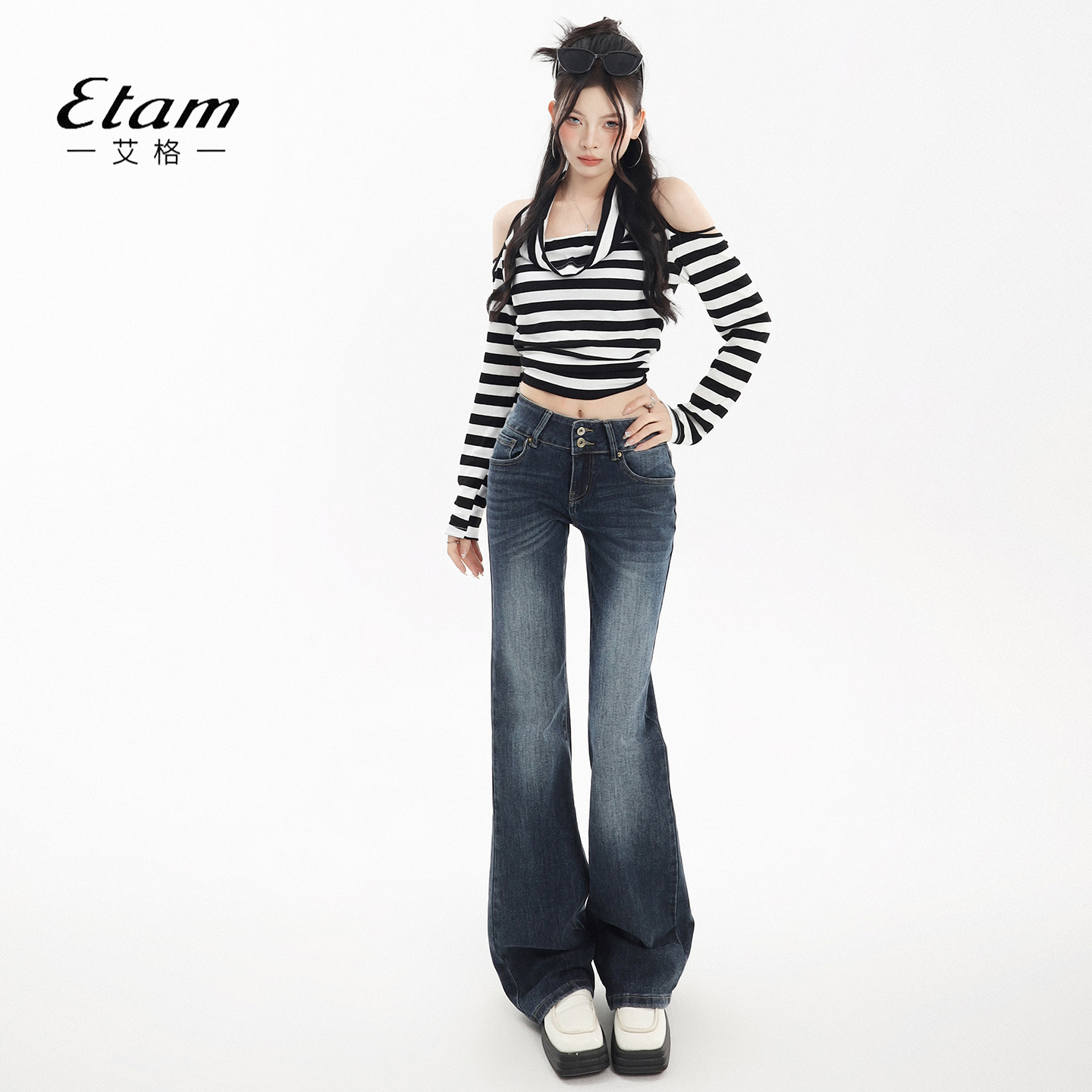 艾格Etam双扣低腰微喇牛仔裤女