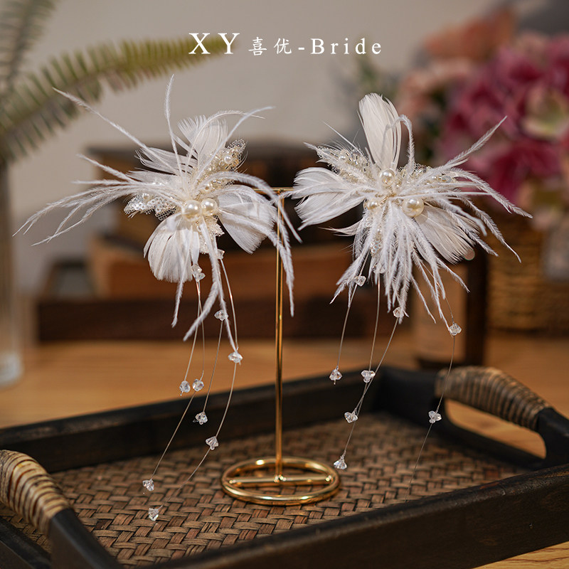 新款新娘花朵羽毛耳饰复古仙气耳夹森系甜美耳环结婚礼服跟妆配饰