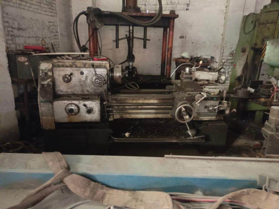 4月18日徐州徐州市淮海国际港务区柳新镇孙庄村4队厂房内的18件机器设备网络拍卖公告