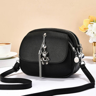 真皮小包女2026新款 多层单肩包牛皮斜挎三层零钱包小熊挂饰手机包