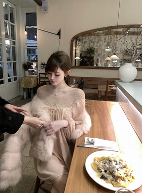 With 99jiu【闪闪惹人爱】网纱烫钻拼接毛毛温柔雪纺裙宽松打底衫