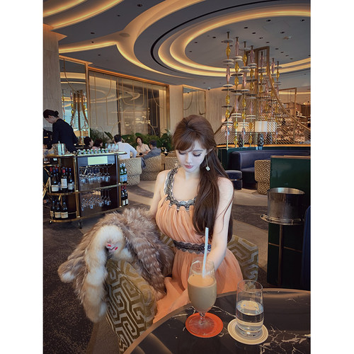 With 99jiu【典雅莫兰】复古名媛镂空设计感短裙显瘦雪纺连衣裙