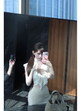 With 99jiu【玉缕生香】重工蕾丝衫气质荷叶花边纯欲性感短上衣