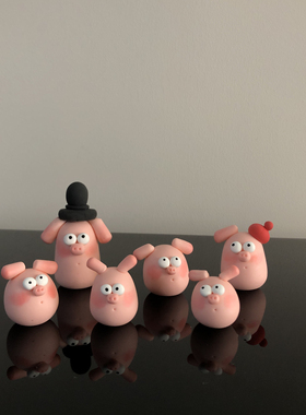 迷你小猪桌面摆件个性时尚简约可爱车载电脑屏幕公仔玩偶纯手工