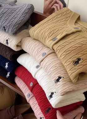 法式复古圆领毛衣女冬季2025新款设计感小马刺绣麻花针织外套上衣