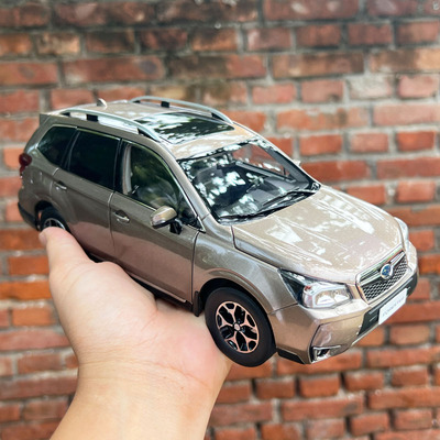 1/18斯巴鲁森林人高仿真合金模型Subaru Forester车模摆件2015款