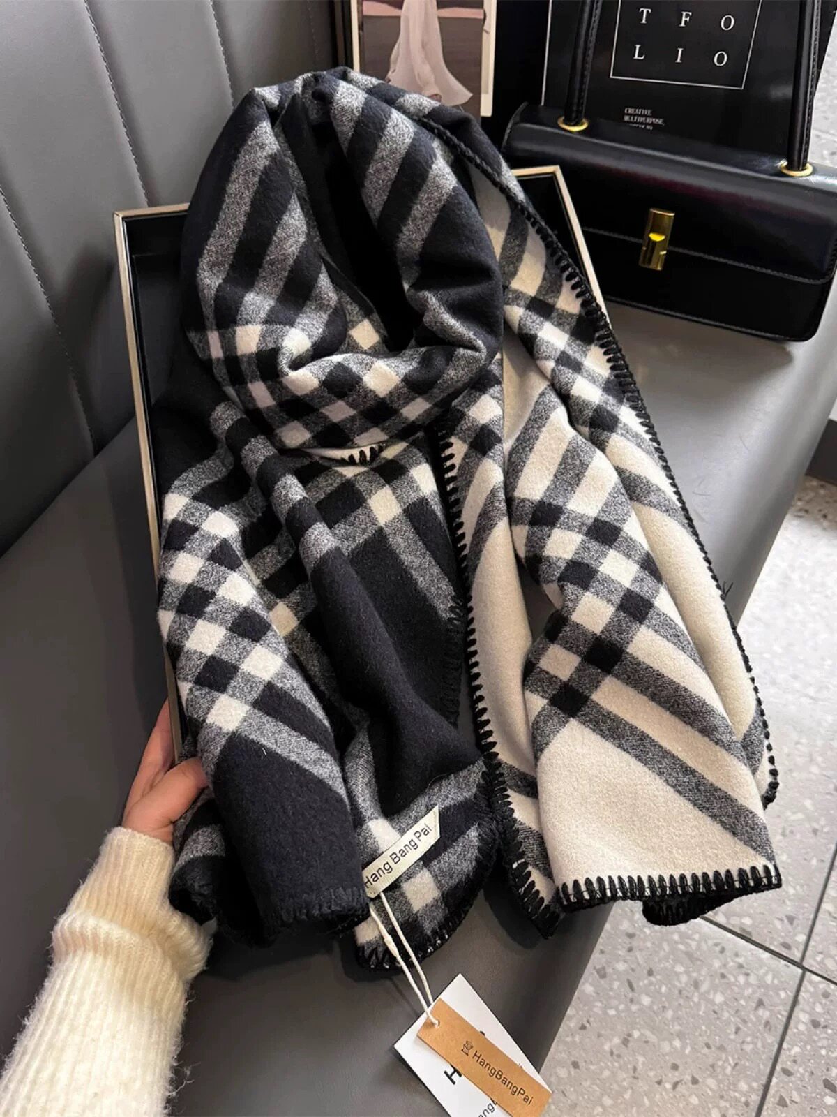 高品质羊绒格子围巾时尚百搭