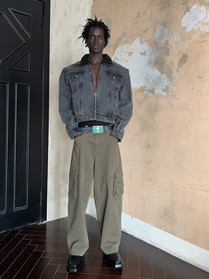 阔肩做旧短款牛仔外套