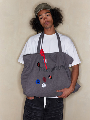 两色喷染logo印花徽章帆布托特包