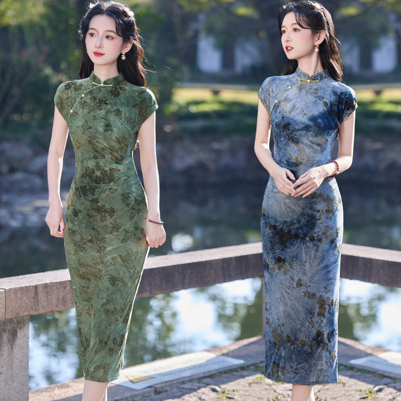 蔓楼兰官方逸红颜独特漂亮一珂锦绣国际大牌旗袍先生崔万志旗舰店