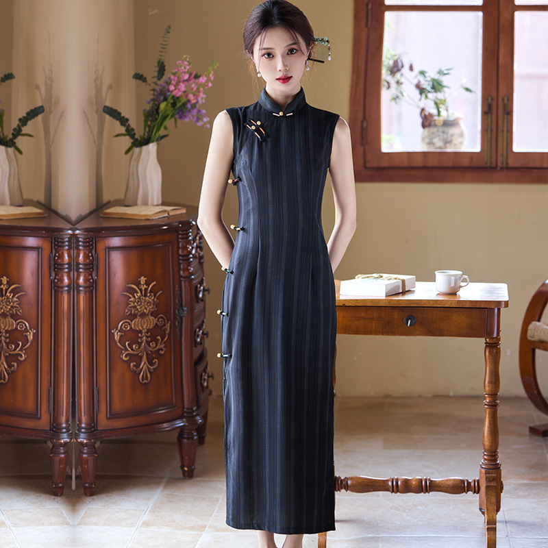 蔓楼兰官方逸红颜独特漂亮佐良佑善国际大牌旗袍先生崔万志旗舰店