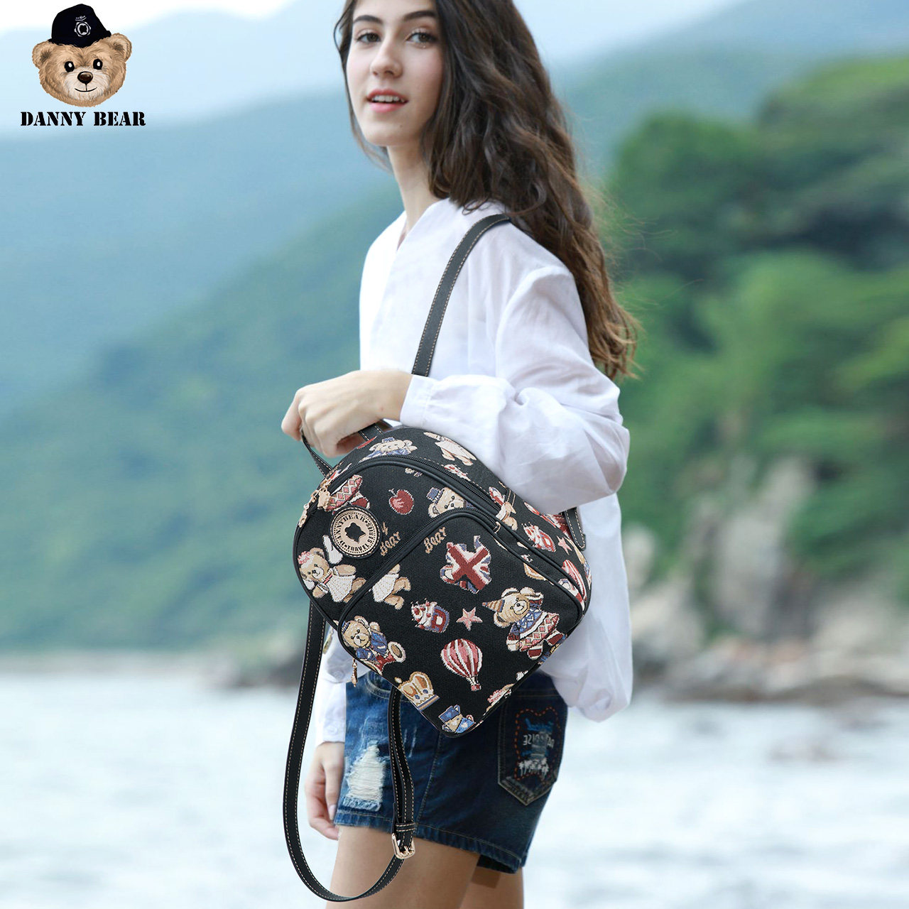 丹尼熊新款双肩包2020小熊背包休闲学生书包黑色小背包DMB9115133