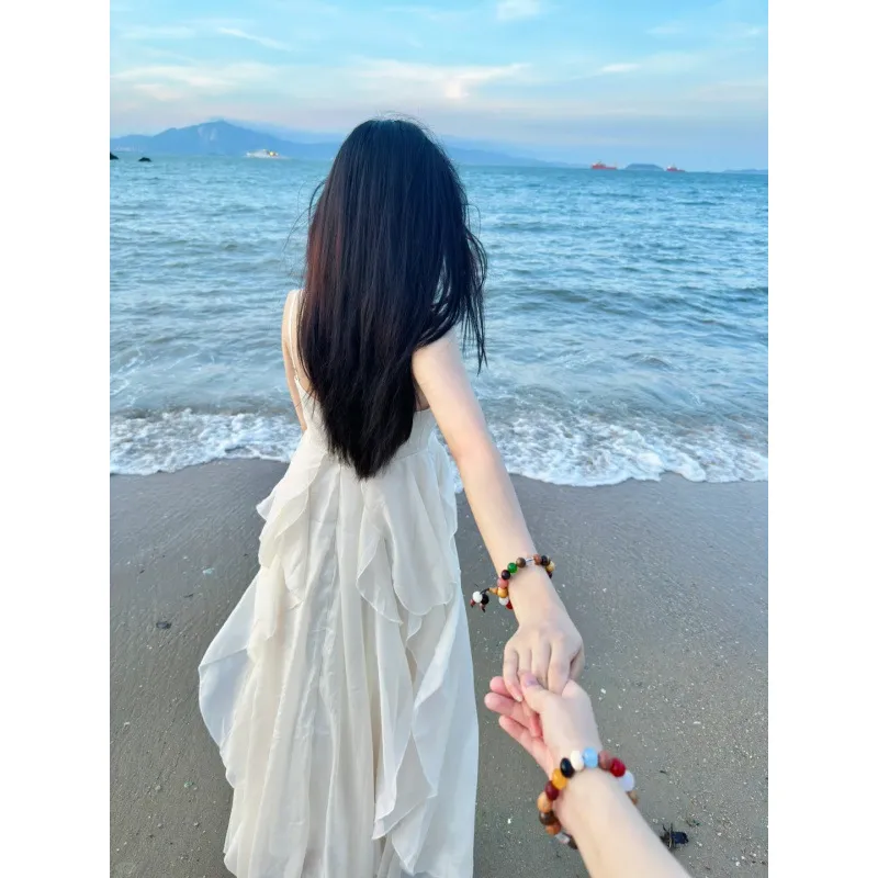 三亚旅游穿搭拍照沙滩裙女夏季海边度假仙气质荷叶边吊带连衣裙
