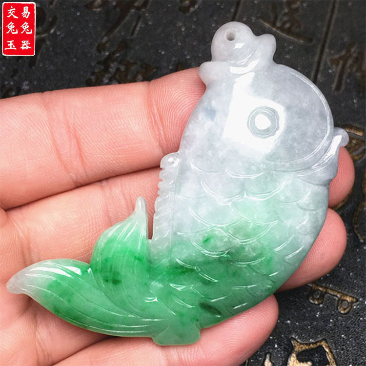 缅甸阳绿色飘花翡翠鲤鱼玉坠 年年有余吊坠