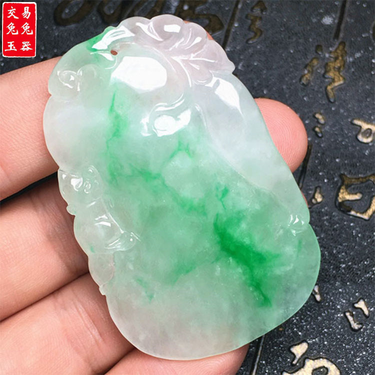 缅甸冰阳绿翡翠貔貅福瓜大尺寸玉吊坠