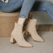 裸色粗跟绒面尖头高跟鞋 加绒显瘦瘦瘦靴 短靴女厚底2025秋冬新款