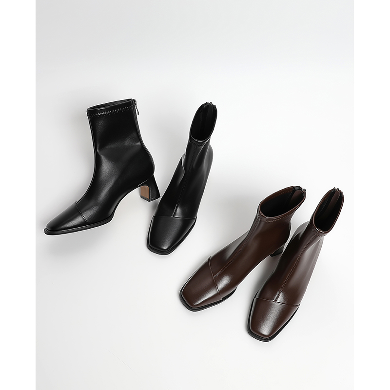 伊霏中跟配裙子靴子2024冬季加绒短筒瘦瘦靴方头T型高跟软皮短靴