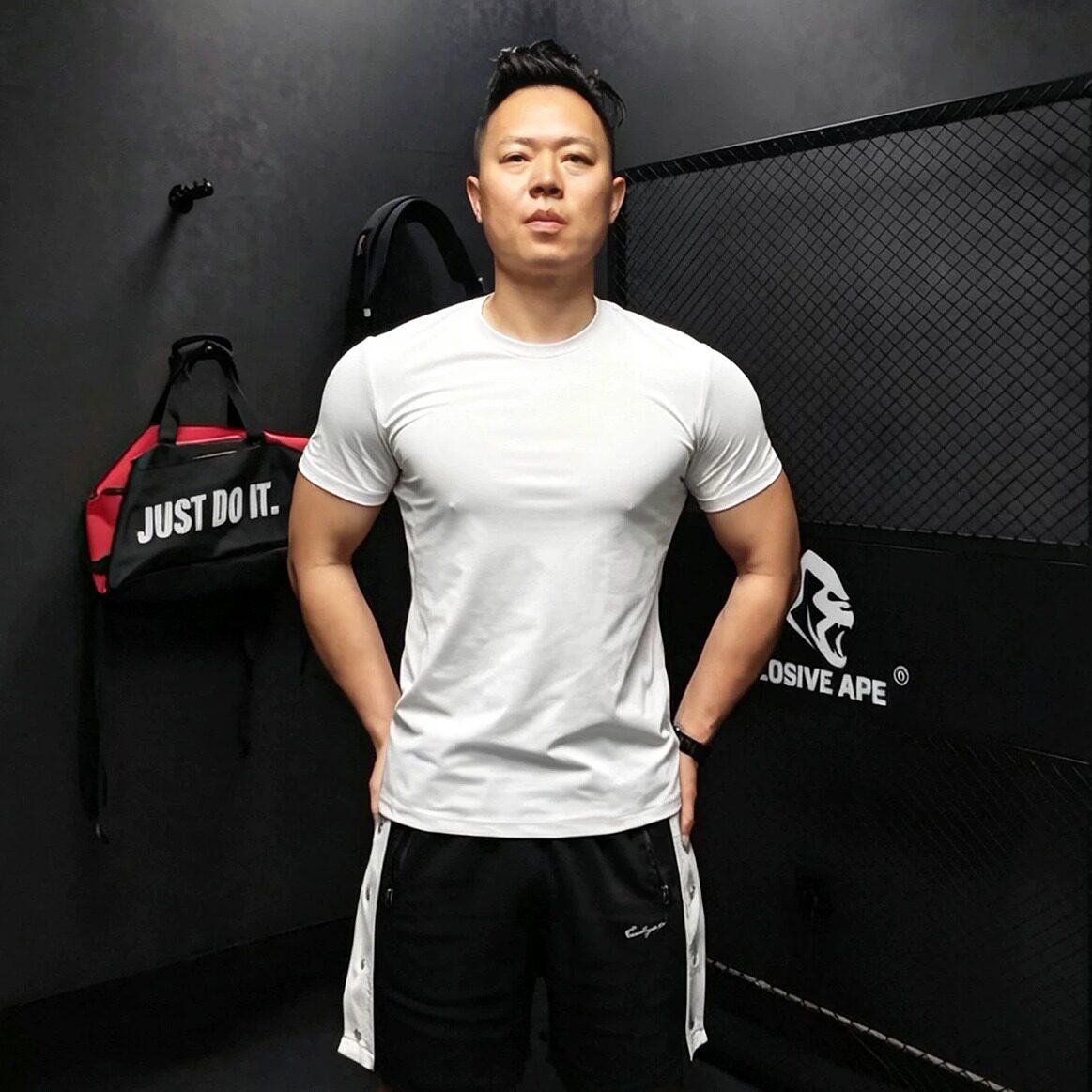 夏季运动速干短袖透气排汗纯色健身T恤紧身弹力训练半袖跑步上衣