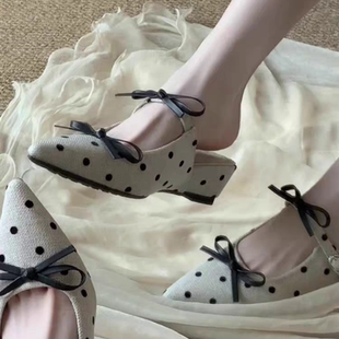 温柔蝴蝶结波点包头半拖女夏外穿2026新款 坡跟尖头玛丽珍舒适凉鞋