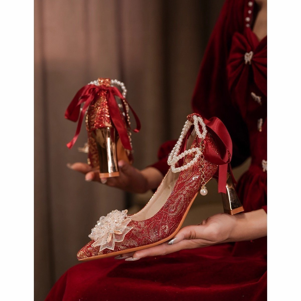 水钻蝴蝶结珍珠链条红色秀禾婚鞋女不累脚粗高跟敬酒服中式新娘鞋,女鞋,婚鞋,淘宝优惠券,粉丝福利购,淘宝优惠卷