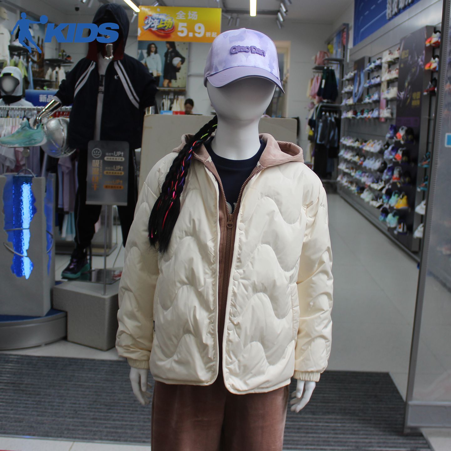 乔丹儿童2026秋冬新款轻薄羽绒服女大童保暖休闲外套TDDGMB264222