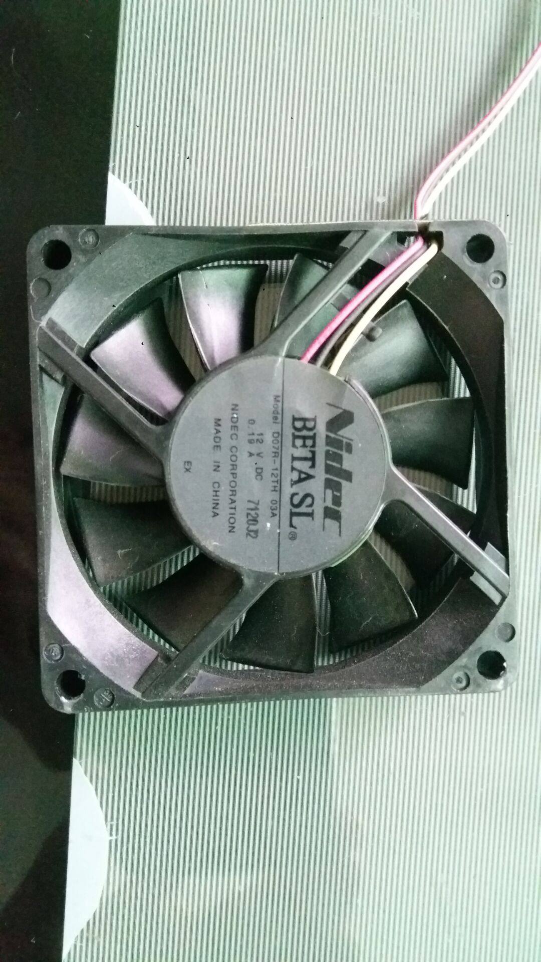 原装 东芝TLP-X2000C 投影机 风扇 D07R-12TH 03A