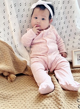 ChubbyCheeks春季新生纯棉长袖包脚女宝外出连体衣爬服哈衣睡衣