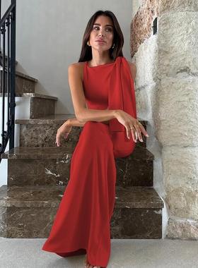 Solid dress with slanted shoulder streamers 斜肩飘带纯色女裙