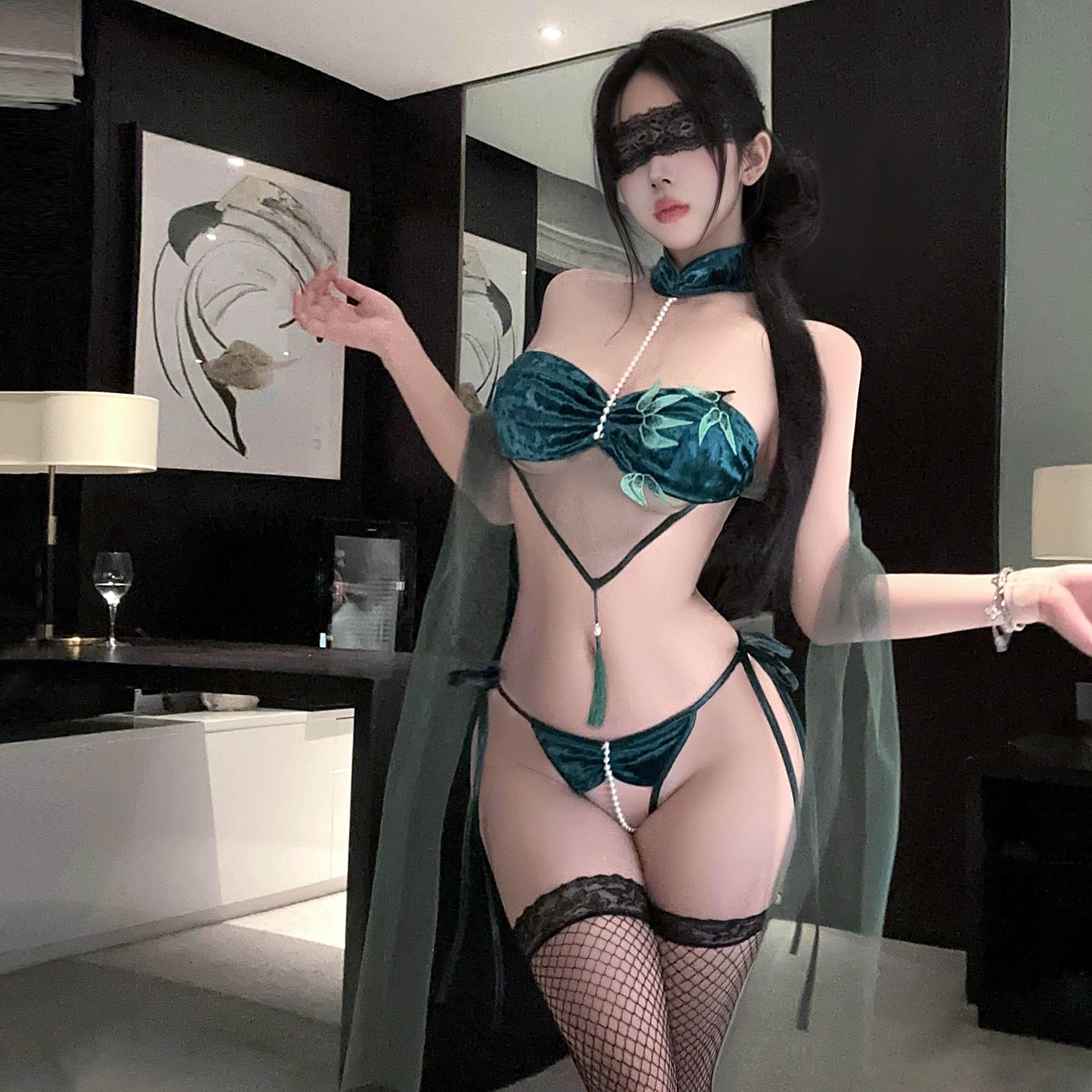 三点式丝绒比基尼套装小胸显大尺度羞耻性感纯欲珍珠按摩私处qqny