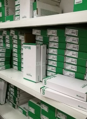 1063516 WTB2S-2N1110 1063517 WTB2S-2P3230现货