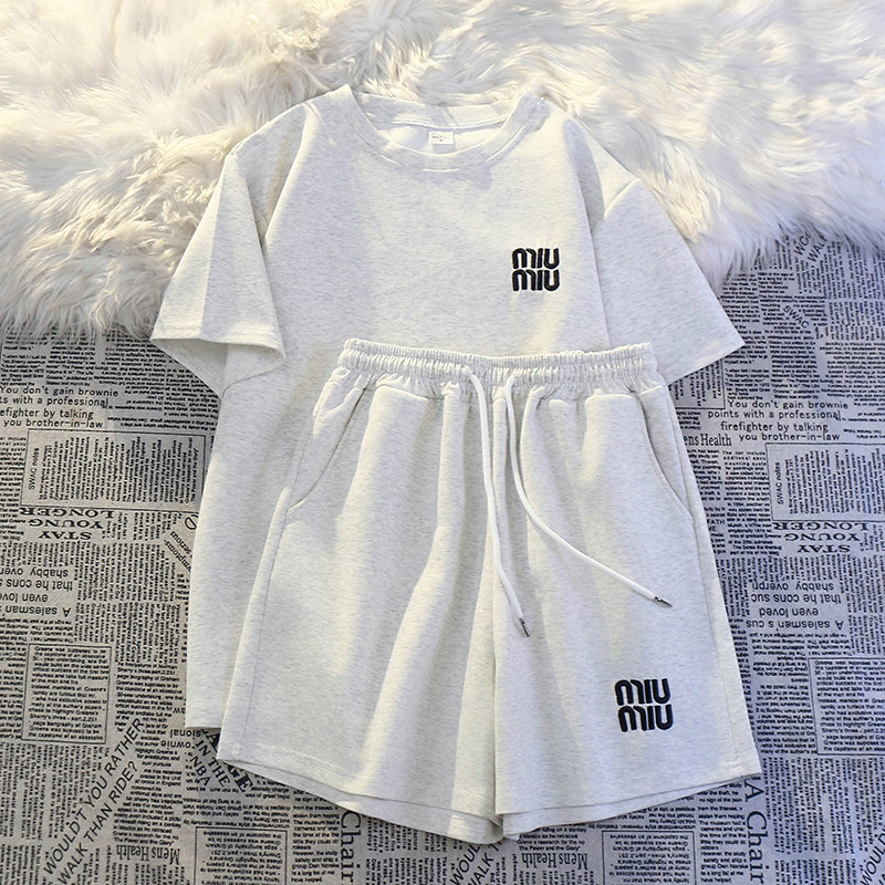 여성용 여름 순면 자수 반팔 반바지 2피스 세트 편안하고 루즈한 여름 캐주얼 스포츠 정장 슬리밍 및 미백