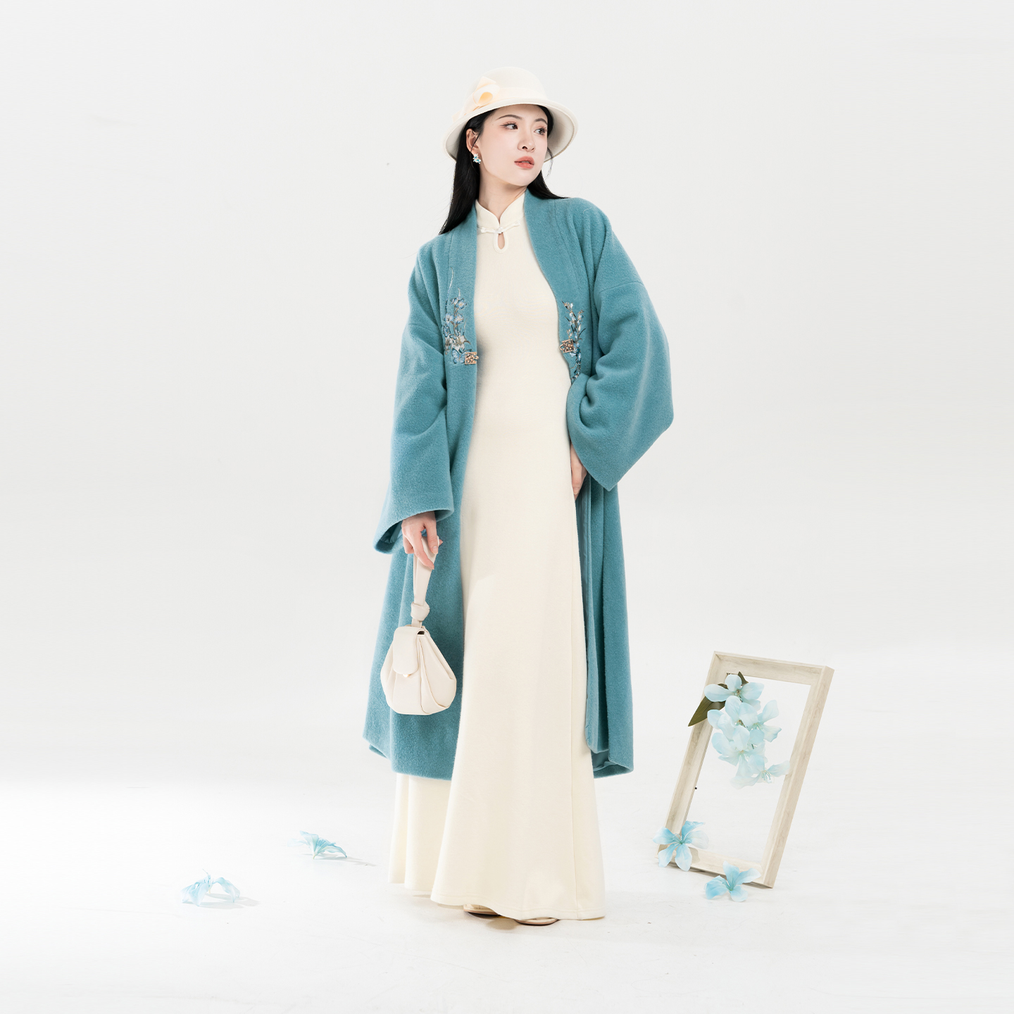 织造司[湖心雪]汉元素刺绣明对襟毛呢大衣外套小立领长袖连衣裙女