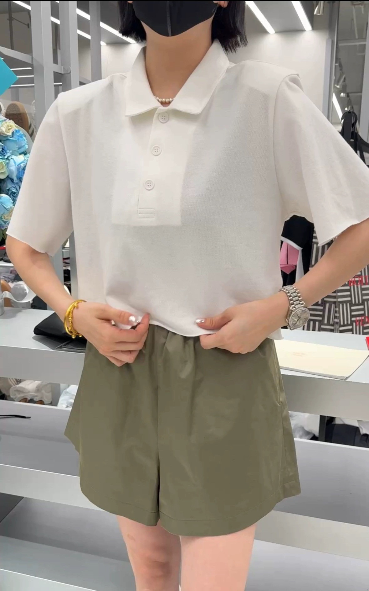 59219 SHILAN 2024 SUMMER STYLE FASHIONABLE CASUAL INTELLECTUAL WHITE PADDED SHOULDERS SHORT SLEEVE POLO NECK SHORT T-SHIRT WOMEN