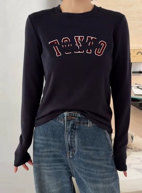 诗歌兰新款女装2025冬款 11043时髦休闲显瘦字母印花磨毛T恤女