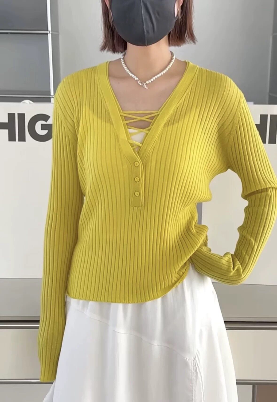 诗歌兰女装2026春款 53037优雅知性法式温柔上衣交叉V领针织衫女