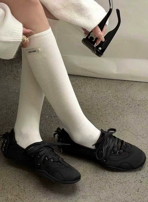 诗歌兰袜子2026新款 1277设计感优雅简约小腿袜字母标签中筒袜女