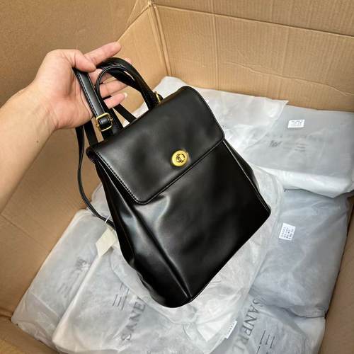 大厂代工！！正价500+！国内公司单~经典气质款邮差英伦双肩背包