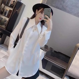 白色衬衫女长袖秋冬季2025新款洋气时尚中长款加绒打底衫内搭上衣