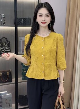 小个子时尚五分袖衬衫女士早秋新款洋气刺绣上衣百搭宽松圆领小衫