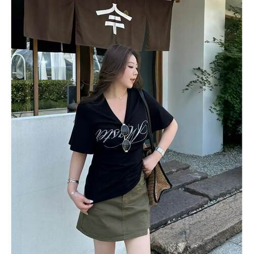 大码女装胖mm韩版V领字母烫钻收腰短袖T恤夏上新显瘦百搭休闲上衣