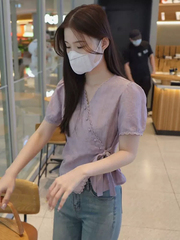 法式气质紫色v领短袖衬衫女夏季大码胖MM设计感收腰显瘦别致上衣