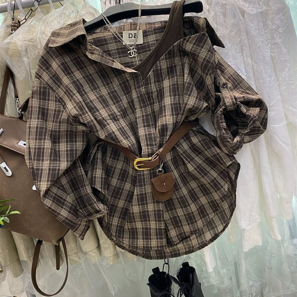 2025秋季新款复古气质拼接假两件格子长袖露肩衬衫设计感休闲上衣