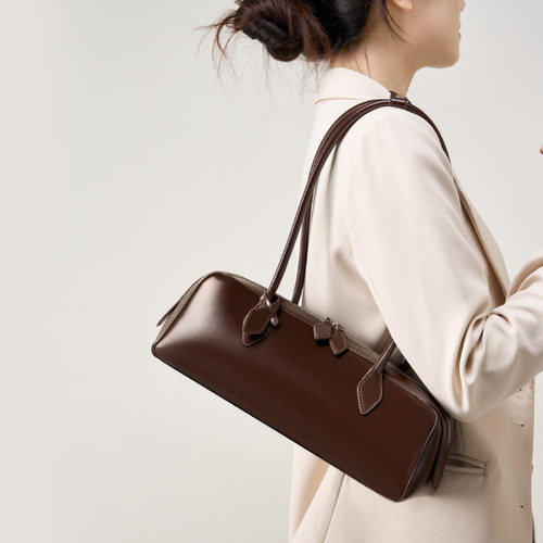 2026 Niche Design Red Baguette Bag Women Leather Shoulder